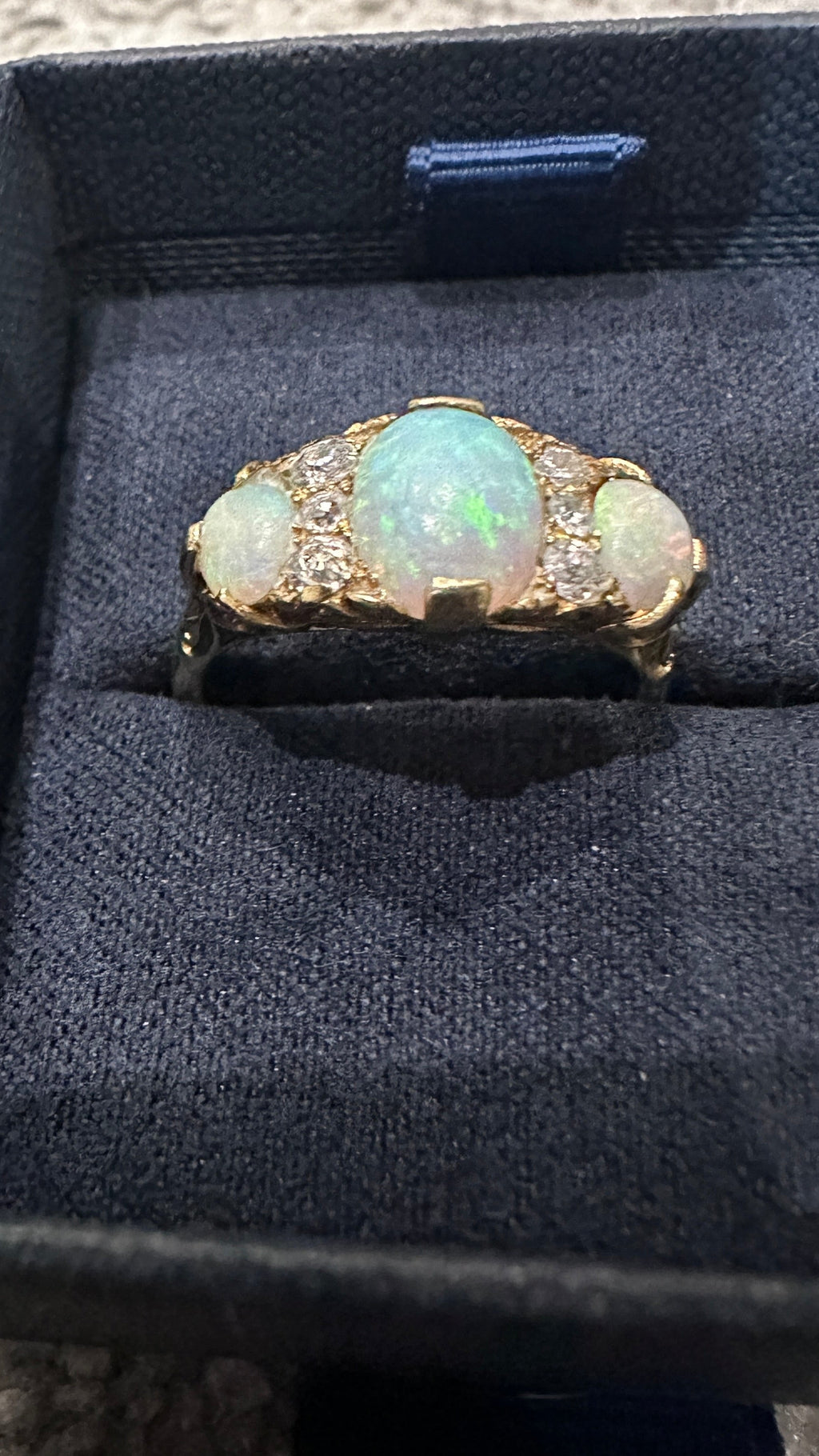 Opal & Diamond Ring 18k 0.45ct