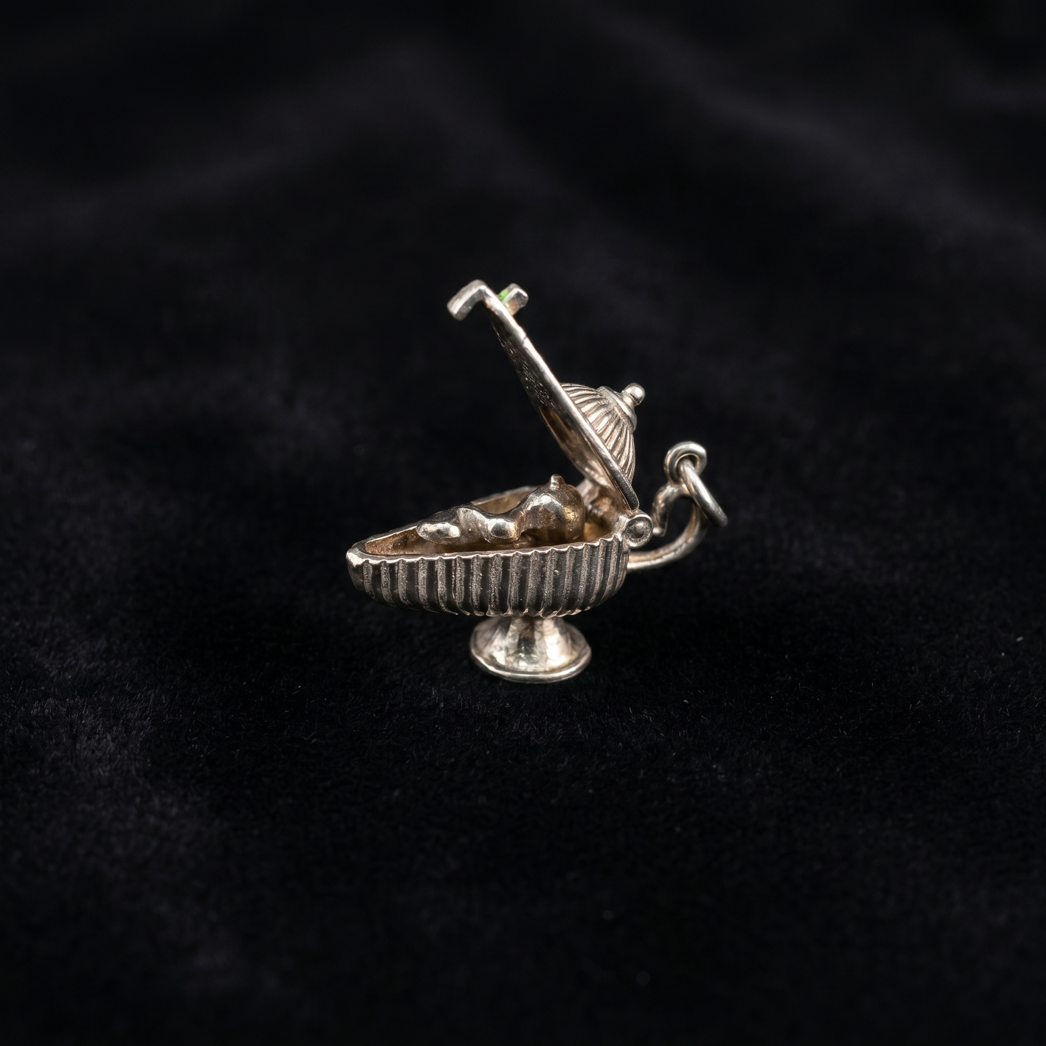Pre-Loved Sterling Silver Vintage Charm | 925 Hallmarked | Collector's Piece