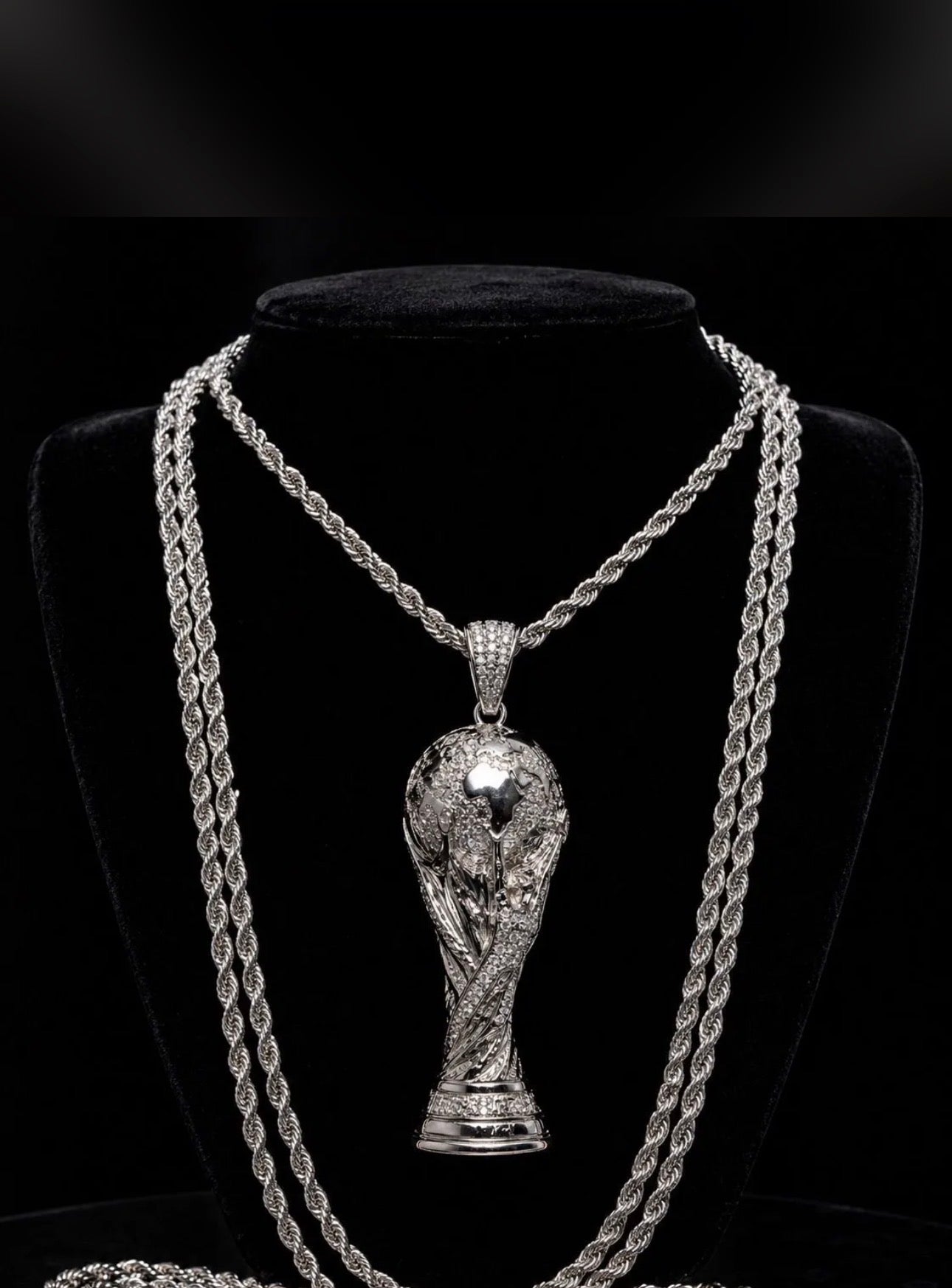 Trophy World Cup Pendant 26" 7mm Rope Chain