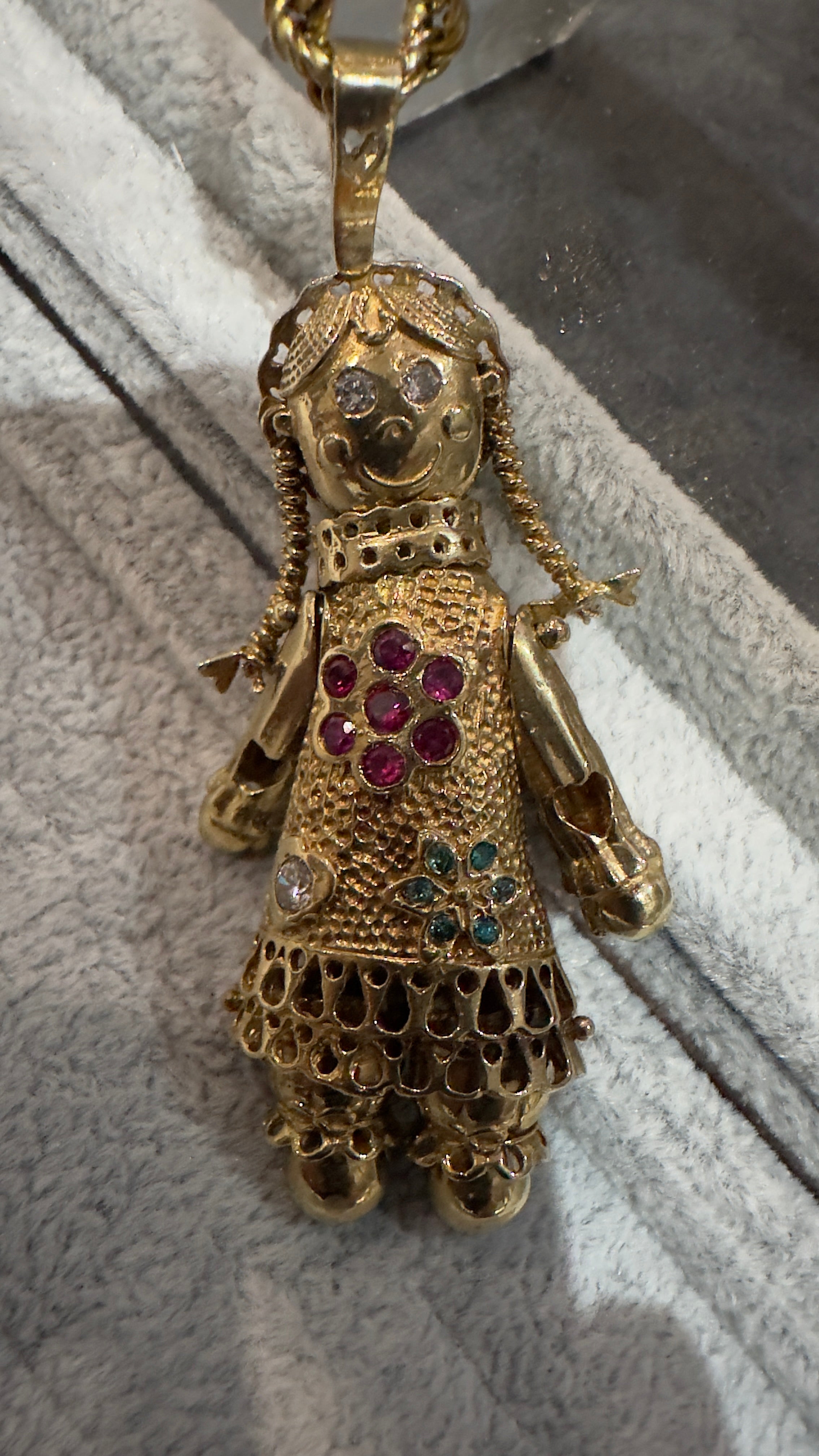 Doll pendant 9K Ruby 26g