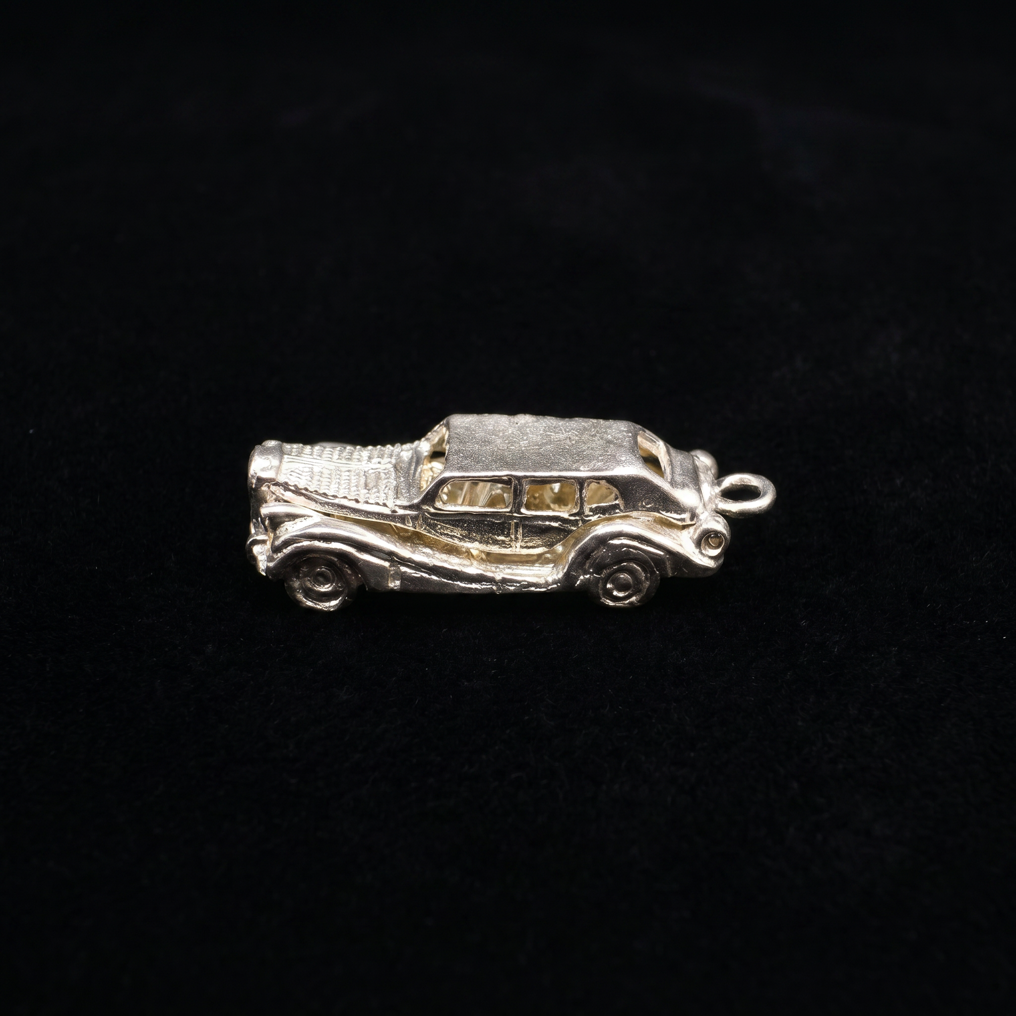 Pre loved Sterling Silver Vintage charm